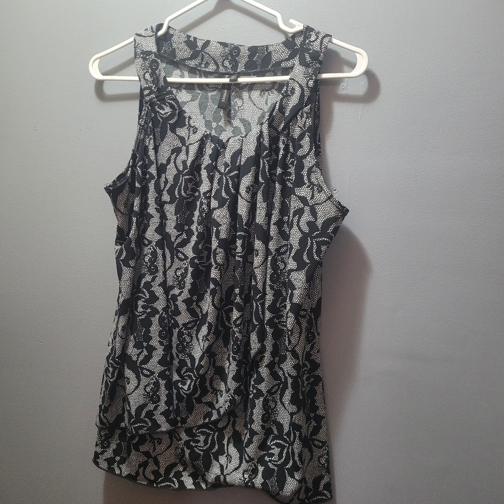 Susan Lawrence Grey and Black Floral Tank Top L